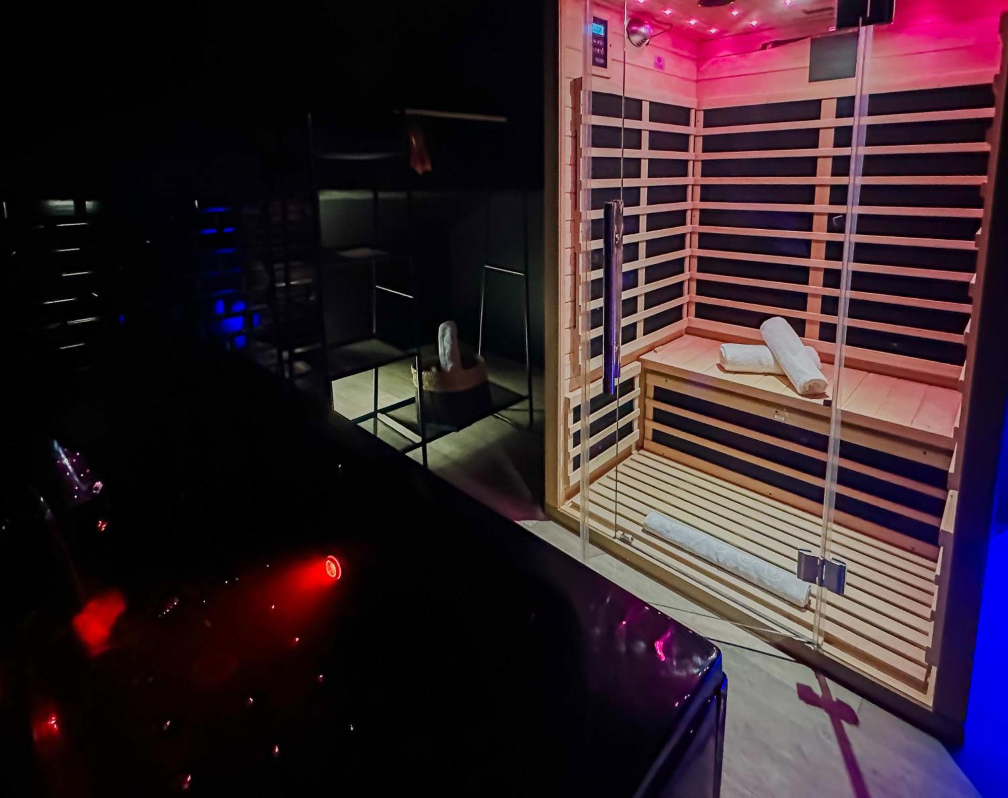 Night Desires Vieille Ville Annecy Charmant Аннесі Екстер'єр фото